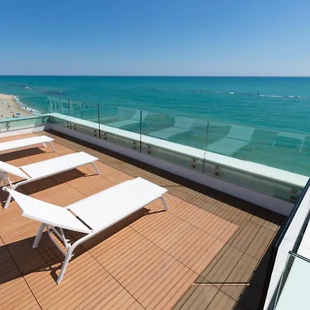 Life Seaview & 4* 포르토레카나티