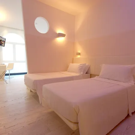 Life Seaview & 호텔 포르토레카나티