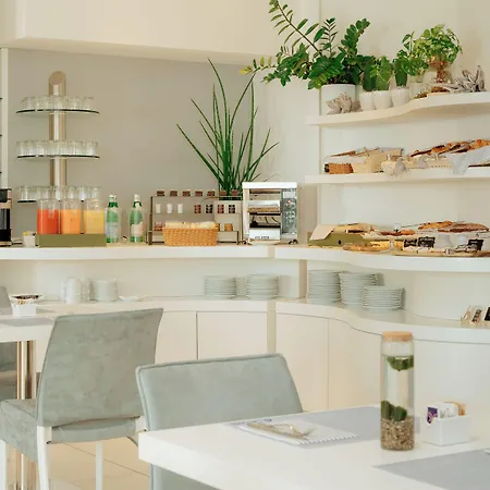 Life Seaview & 4* 포르토레카나티