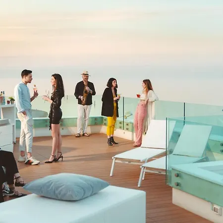 Life Seaview & ホテル 4*