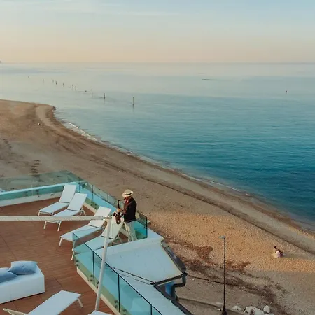 Life Seaview & Hotel 4*