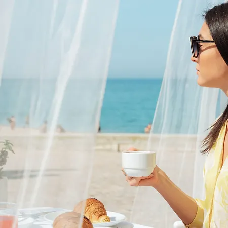 Life Seaview & 4* פורטו רקנאטי