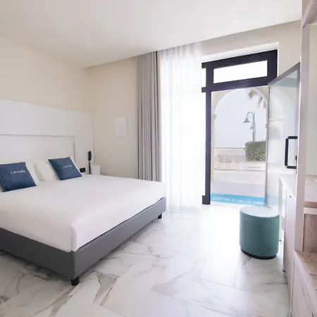 Life Seaview & 4*