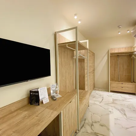 Hotel Life Seaview & 4*